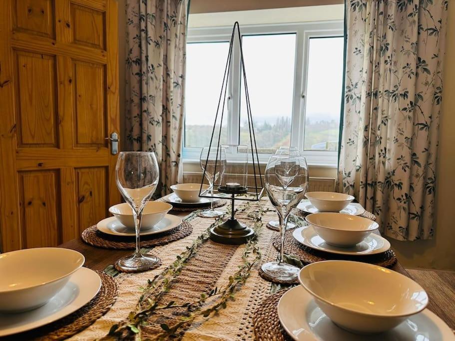 Upper Caerfaelog Farmhouse Llanbister Экстерьер фото